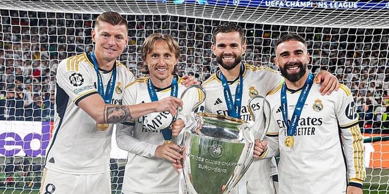 Carvajal vượt mặt Ronaldo về danh hiệu Champions League